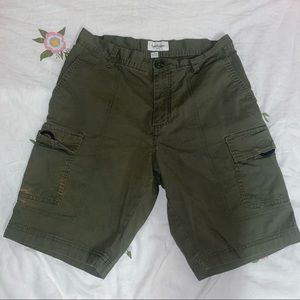 muddy green goodfellow cargo utility shorts w/ pockets. 🐊